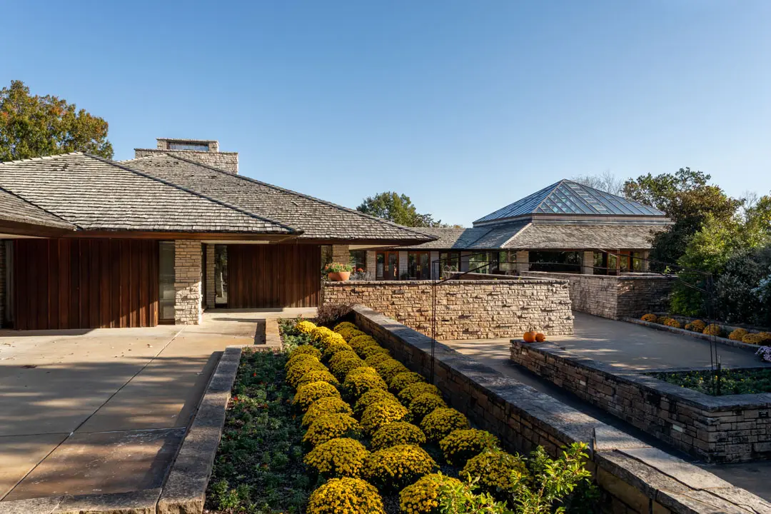 Powell-Gardens-Visitor-Center-14